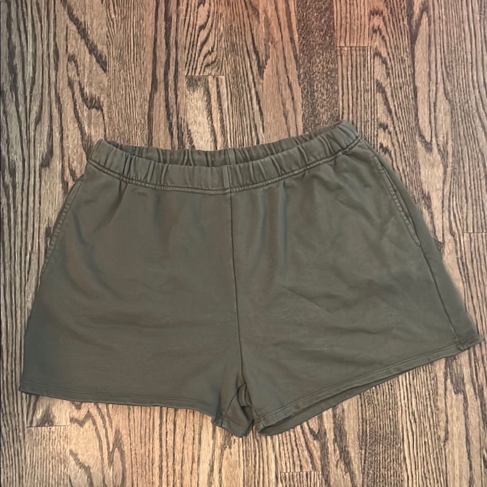 Good American Green Shorts with Lightweight Elastic Waist